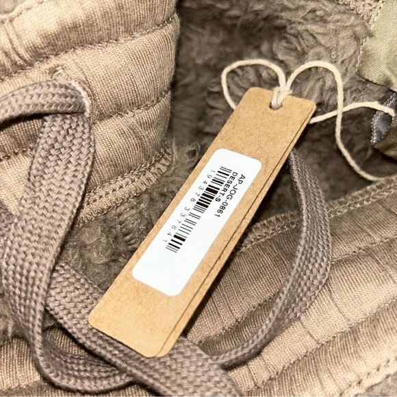 Skims Dessert Tan Snuggly Skinny
Pants(Size Small) - Picture 9 of 11